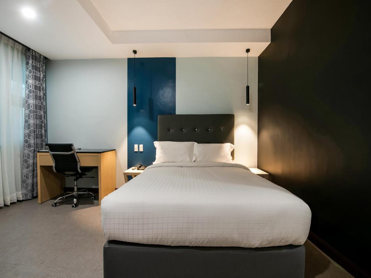Bay Area Suites Manila Eksteriør billede